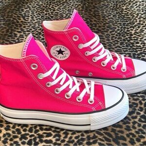 Converse Pink High-Tops